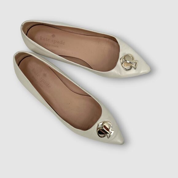 Kate Spade New York White Leather Pointed-Toe Spade Flats Size 6 - Picture 2 of 7